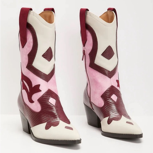 NWT Vici Collection Joyner Abstract Print Faux Leather Boot - Picture 3 of 7